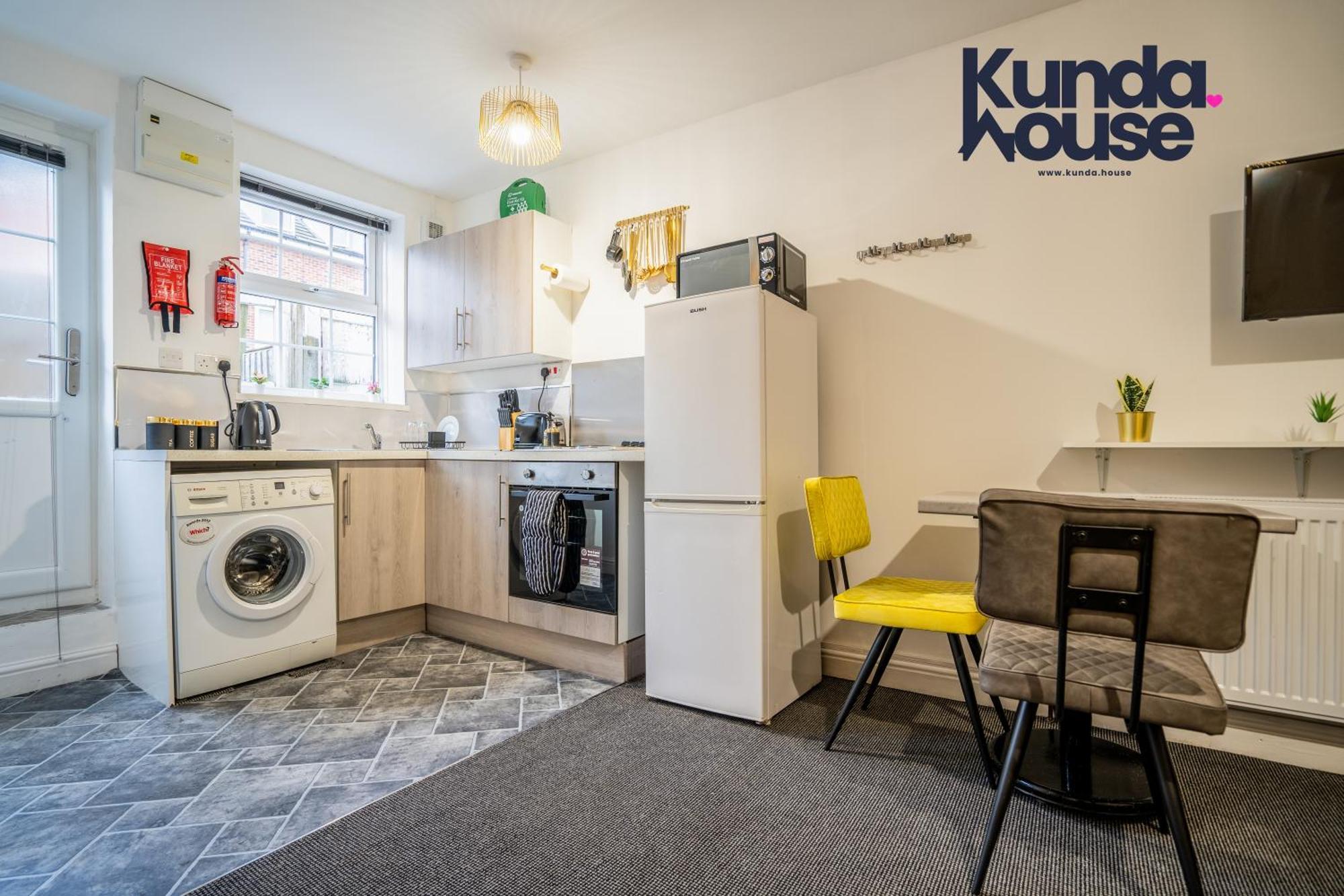 Appartement Kunda House In Tyseley à Birmingham Extérieur photo